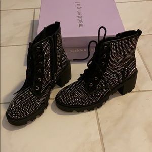 Madden girl Dymond Black boot 7.5. New !